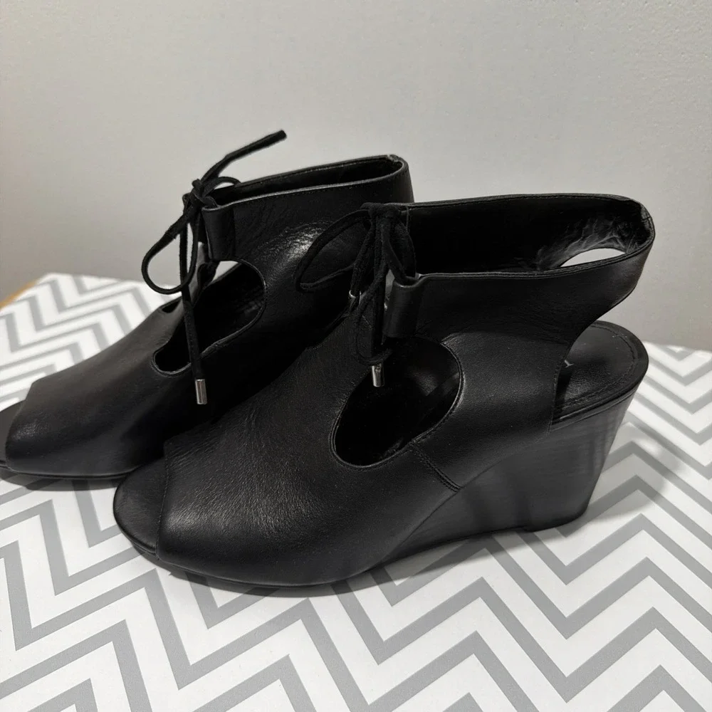 Lauren Ralph Lauren this pair